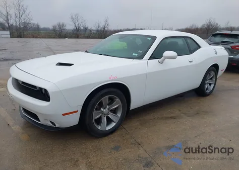 2019 Dodge Challenger Sxt z USA, uszkodzony, nr VIN 2C3CDZAG7KH616122